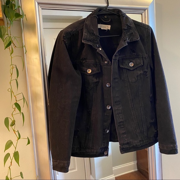 Ripped Black Boyfriend / Oversized Jean Jacket - Picture 2 of 6